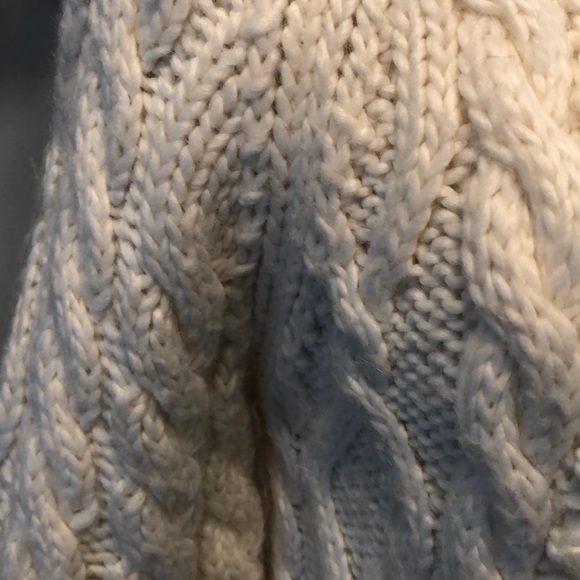 Cute Cable-knit Short Sleeve Sweater - Picture 3 of 6